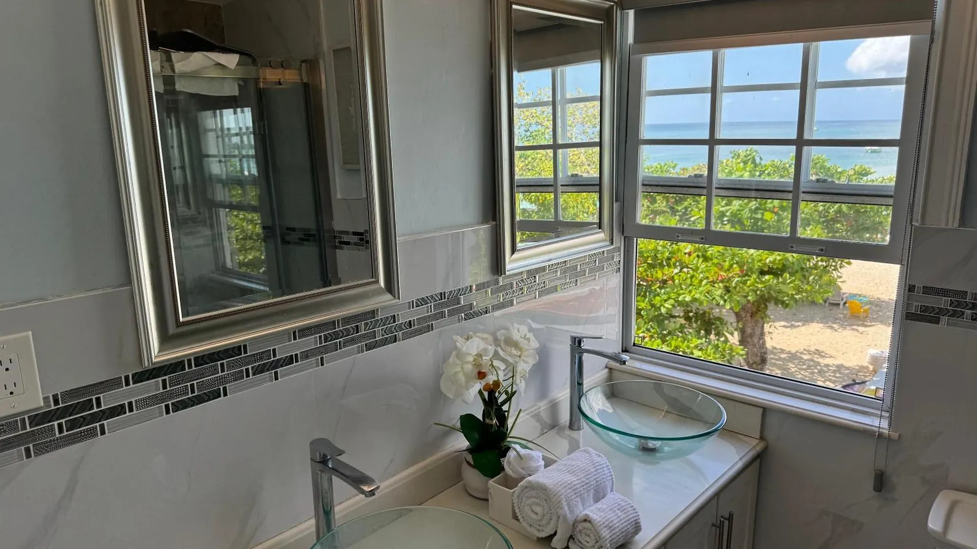 شقة Marriott White Sands, Beachfront Condo At Negril Beach Club